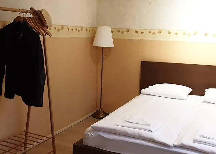 Korter An Oldie In Center Of